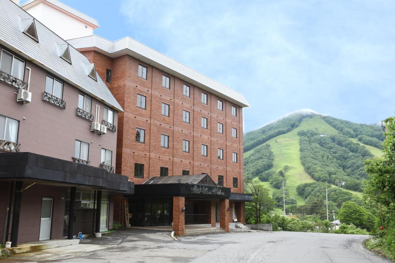 Hotel Silk Inn Madarao Iiyama Екстериор снимка